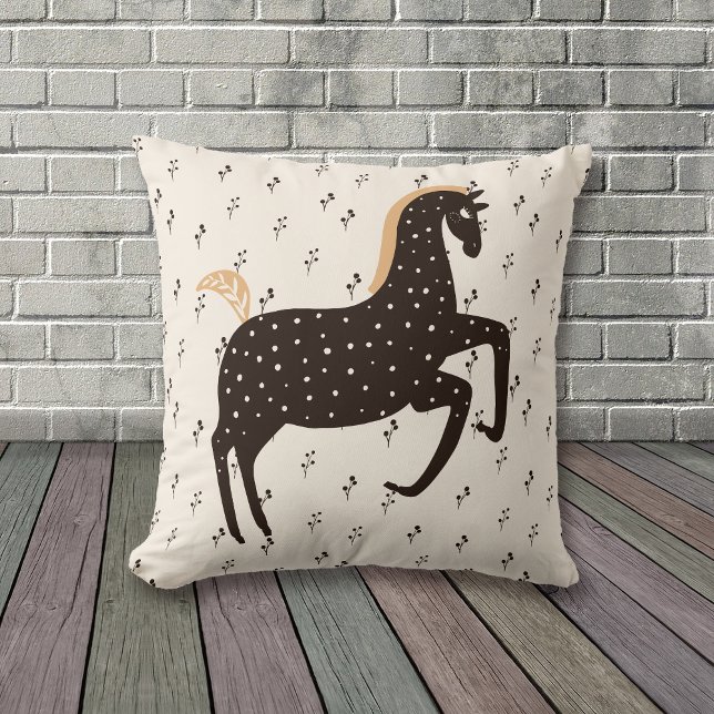 Coussin Prancing Nordic Pony sur le Motif noir (Créateur téléchargé)