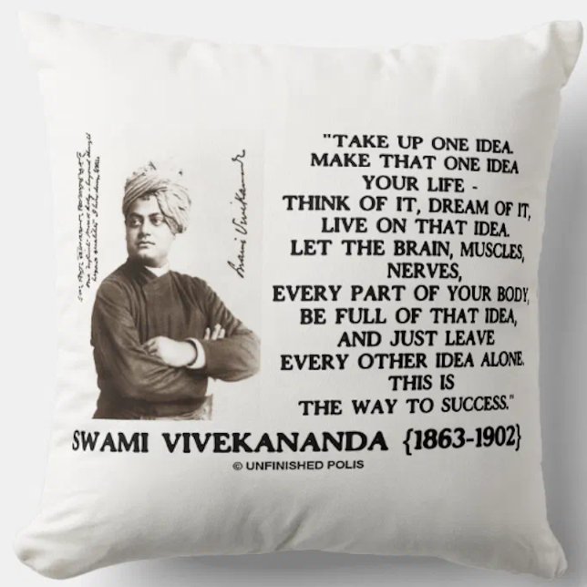 Coussin Prenez Une Idée Faites Cette Idée Votre Citation D (Vivekananda inspirational quote on the way to success on this throw pillow)