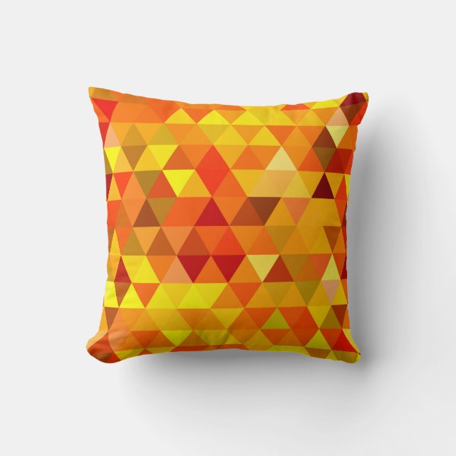 Coussin Pretty Triangle pattern (Recto)