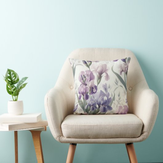 Coussin Princess Iris Throw Pillow (Chaise)