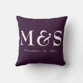 Coussin Purple Simple Moderne Mariage Script Chic (Verso)