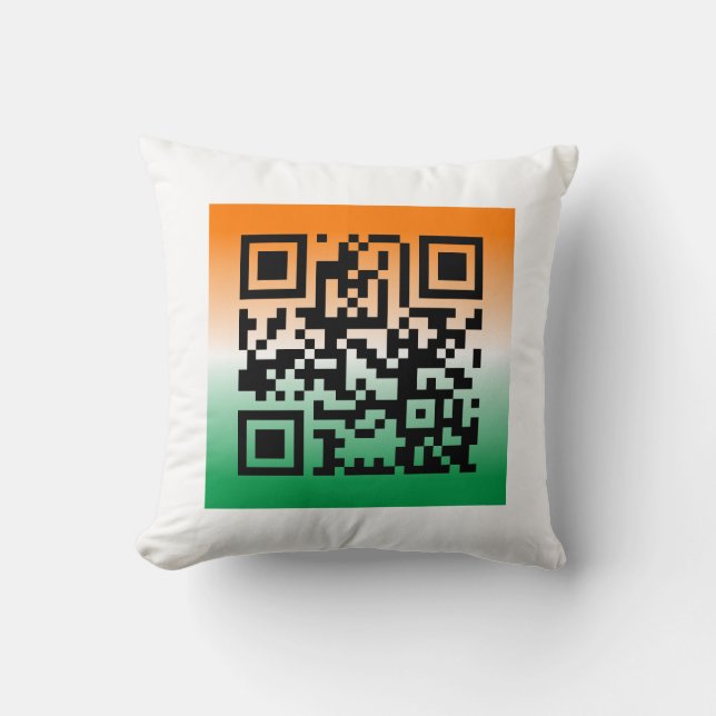 Coussin QR Code® Dit : HEUREUX ST. LA JOURNÉE DE PATRICK (Recto)