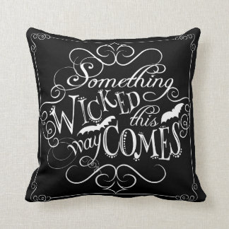 Coussin Quelque chose de Wicked Chalkboard Halloween Couss