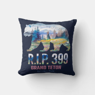Coussin R.I.P. 399 La Reine des Tétons Ours