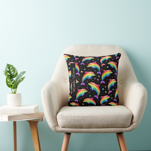 Coussin Rainbow Dolphin Throw Pillow – Customizable Name (Chaise)