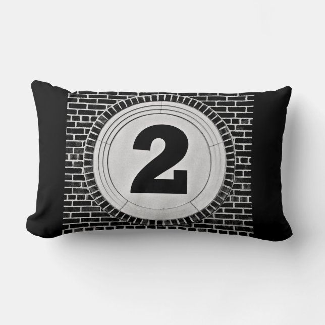 Coussin Rectangle 2 Deux c'est trop ? en noir et blanc (Recto)