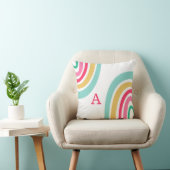 Coussin Rectangle Arcs-en-ciel brillants avec le monogramme de l'enf (Chaise)