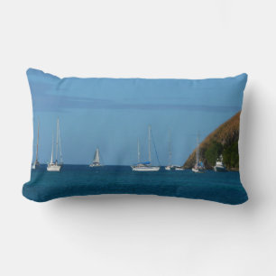 Coussin Rectangle Bateaux à voile dans la baie Blancs et Bleus Nauti