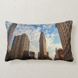 Coussin Rectangle Bâtiment de Flatiron de NYC, vue large, nuages