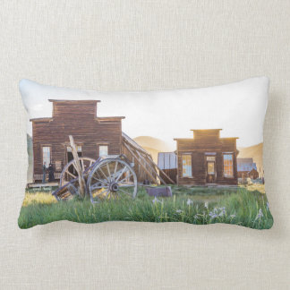 Coussin Rectangle Bâtiments de ville fantôme de Bodie au coucher du