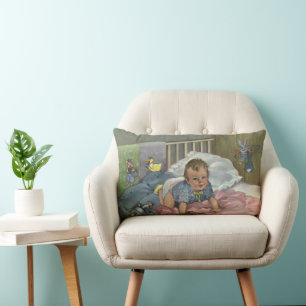 Coussin Rectangle Bébé mignon vintage jouant dans un berceau, heure 