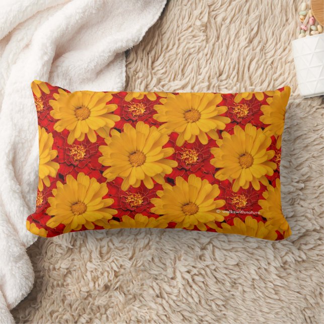 Coussin Rectangle Belle Médaille de Fleurs de Marigold Jaune Rouge (Couverture)