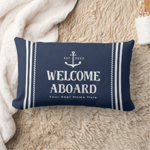 Coussin Rectangle Bienvenue à bord sur bateau rayé bleu personnalisé