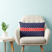 Coussin Rectangle Bleu Marine Blanc Points de Polka Corail Monogramm (Chaise)