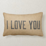 Coussin Rectangle Burlap Vintage Je T'Aime<br><div class="desc">Super Vintage Look avec la texture Burlap et le visage vintage type Writing a un look usé et défraîchi pour donner une sensation d'âge réaliste au Coussin.</div>