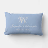 Coussin Rectangle Cadeau de mariage bleu poussiéreux monogramme écri (Recto)