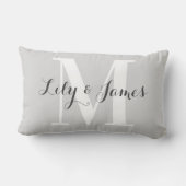 Coussin Rectangle Cadeau de mariage personnalisé avec monogramme bla (Verso)