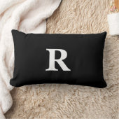 Coussin Rectangle Cadeau simple élégant noir blanc initiale monogram (Couverture)