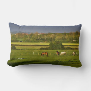 Coussin Rectangle Chevaux pâturant à Bower Hinton - Monogramme