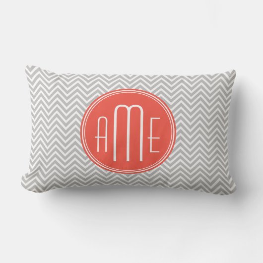 Coussin Rectangle Chevron gris et monogramme personnalisé corail (Recto)