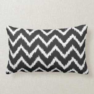 Coussin Rectangle Chevrons d'Ikat - noirs et blancs