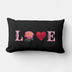 Coussin Rectangle Cœur d'amour et fleur de rose sur fond noir