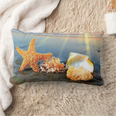 Coussin Rectangle Coquillages marins et étoiles de mer sur la plage (Couverture)