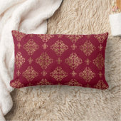 Coussin Rectangle Damassé doré élégant sur bordeaux (Couverture)