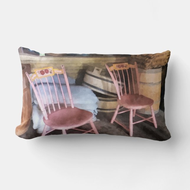 Coussin Rectangle Deux chaises roses au magasin général (Recto)