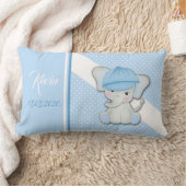 Coussin Rectangle Éléphant de dessin animé mignon sur fond bleu (Couverture)