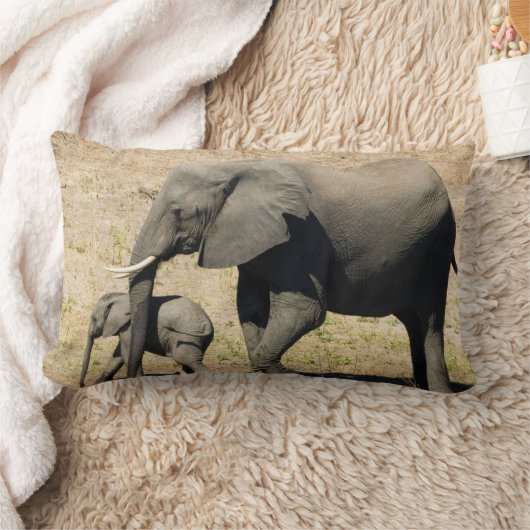 Coussin Rectangle Éléphant et mère de bébé (Couverture)