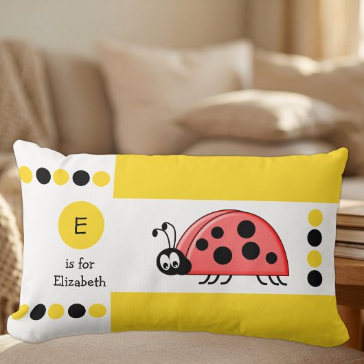 Coussin Rectangle Enfants coccinelle jaune et blanche monogramme