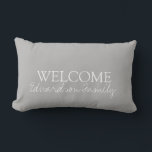 Coussin Rectangle Famille moderne gris tendance monogramme nom lumba<br><div class="desc">Famille moderne gris tendance monogramme nom Lumbar Coussin. Vous pouvez facilement modifier le texte et ajouter votre nom.</div>