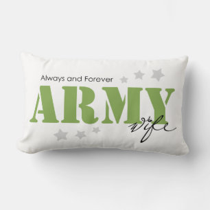 Coussin Rectangle Femme d'armée - Toujours et toujours