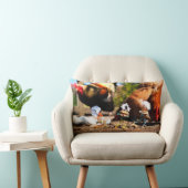 Coussin Rectangle Fubby jouant avec les poules et le coq. (Chaise)