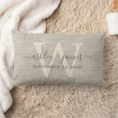 Coussin Rectangle Garde de mariage en lin beige, gris et monogramme  (Couverture)