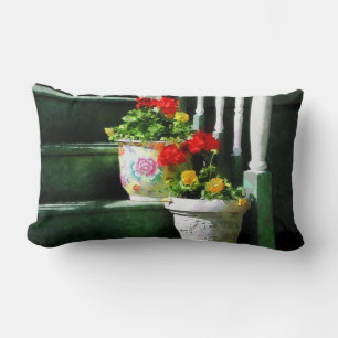 Coussin Rectangle Géraniums et pensées sur marches