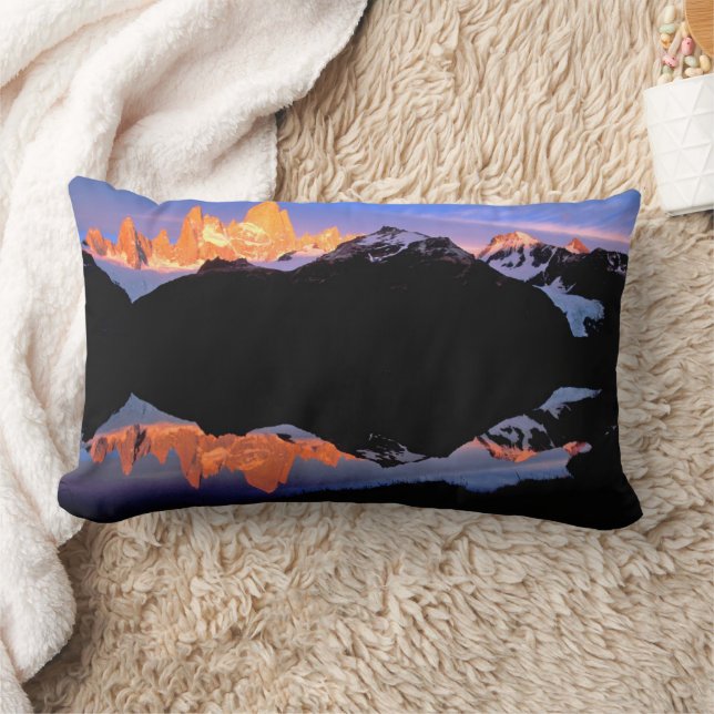 Coussin Rectangle Groupe Fitz Roy reflété dans les lacs glaciaires (Couverture)