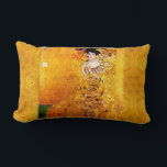 Coussin Rectangle Gustav Klimt Adele Bloch-Bauer Art Nouveau Vintage<br><div class="desc">Gustav Klimt Portrait D'Adele Bloch-Bauer I Peinture Art Nouveau Portrait d'Adele Bloch-Bauer I est un tableau de 1907 de Gustav Klimt. Le premier de deux portraits Klimt peint de Bloch-Bauer, il a été désigné comme le travail final et le plus représentatif de sa phase d'or. Ce tableau, qui a mis...</div>