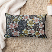 COUSSIN RECTANGLE HAIKU/ FLEURS DE PRINTEMPS JAUNE ROSE BLANC NOIR (Couverture)
