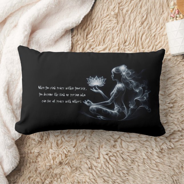 Coussin Rectangle Instructrice de yoga Lotus Pose de méditation Brum (Couverture)