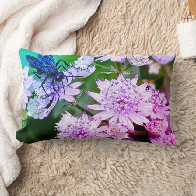Coussin Rectangle Iridescent Wasp On Flowers Art (Couverture)