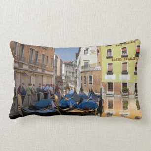 Coussin Rectangle Italie, Venise, gondoles amarrées le long du cana
