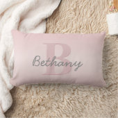 Coussin Rectangle Joli monogramme rose personnalisable & écriture de (Couverture)