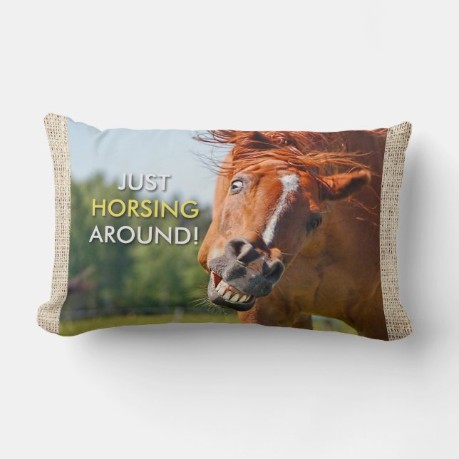 Coussin Rectangle Juste Horsing autour de photographie de cheval (Recto)
