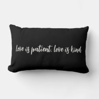 L'amour est l'amour patient est plutôt noir