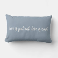 L'amour est l'amour patient est un bleu plutôt pou