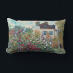 Coussin Rectangle Le jardin de Monet à Argenteuil<br><div class="desc">Le Jardin de Monet à Argenteuil est une peinture de paysage impressionniste de l'artiste français Claude Monet c. 1873,  montrant un beau jardin contre un ciel bleu avec lui et sa femme debout dans l'arrière - plan.</div>