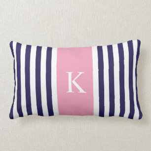 Coussin Rectangle Le rose de bleu marine barre le monogramme