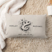 Coussin Rectangle Liseré de nom de jeunes mariés à l'Esperluette bot (Couverture)